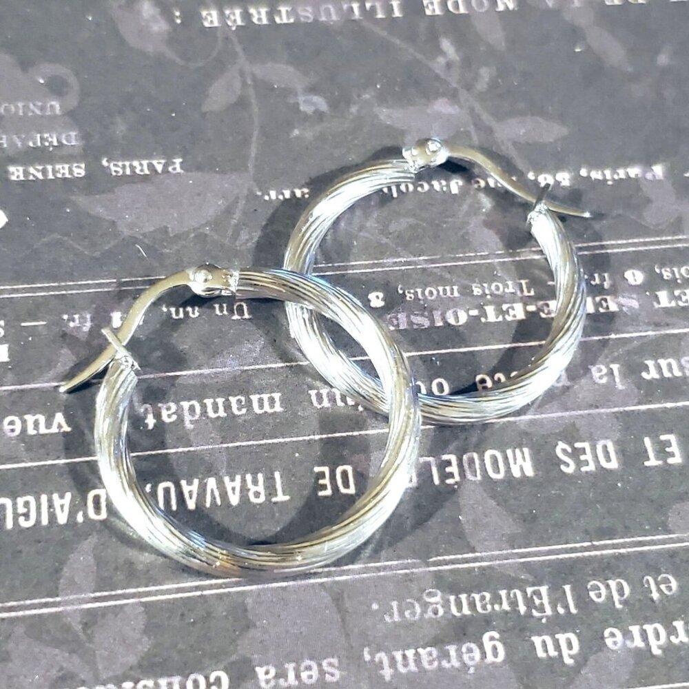 Silver Surgical Stainless Steel Round Subtle Twist 25mm Minimalist Hoop Earrings